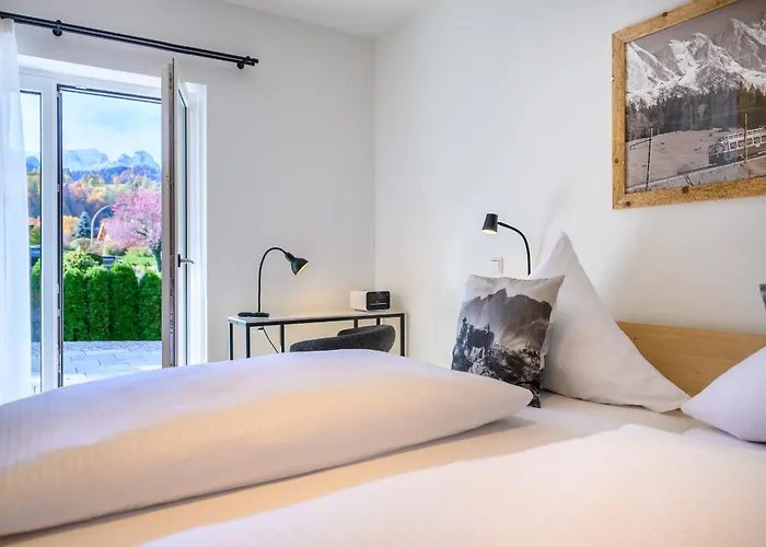 Alpenflair I アパート ガルミッシュ・パルテンキルヒェン